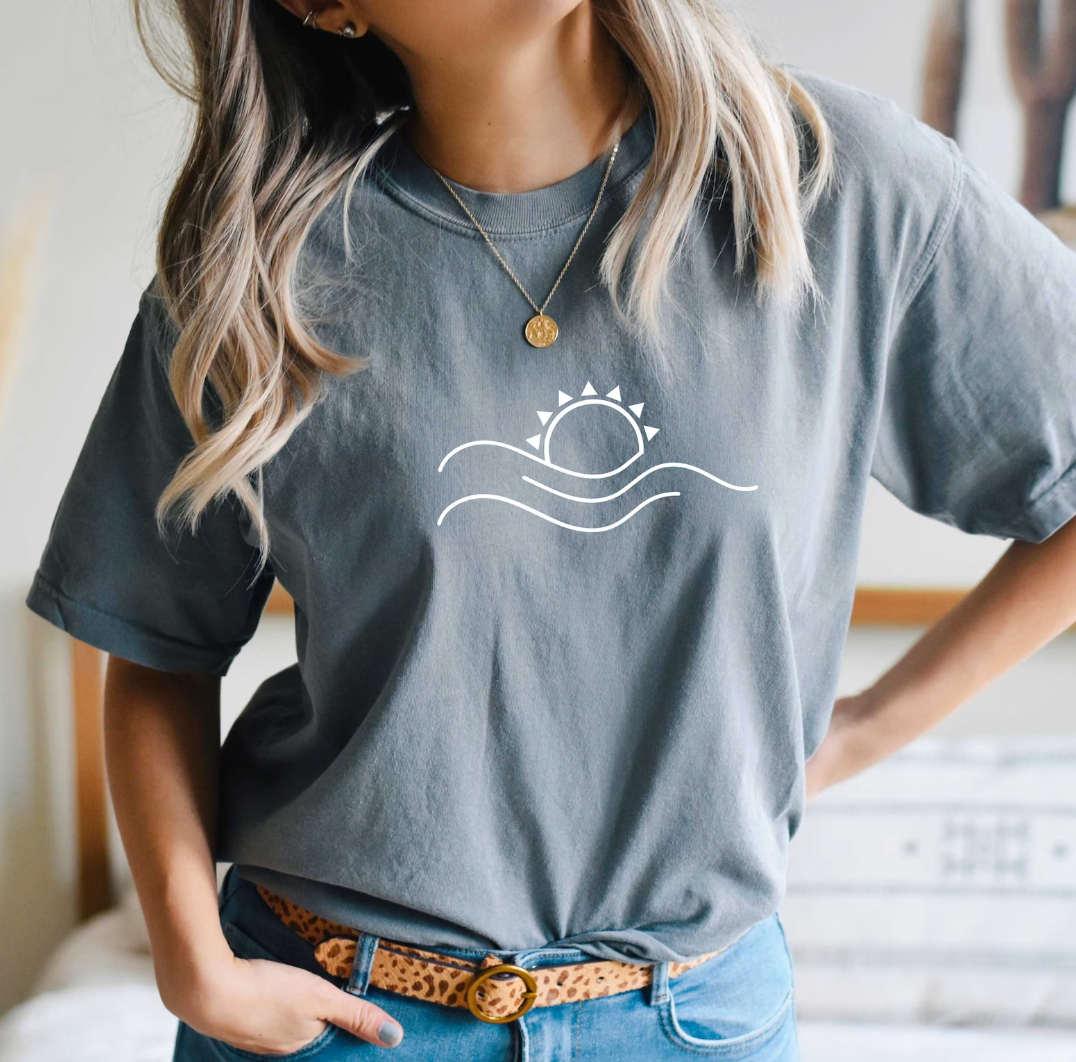 LOLA - Stylisches Shirt mit individuellem Design